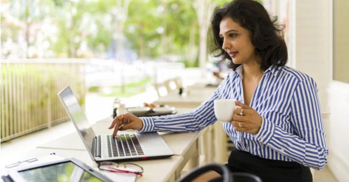 indian women working