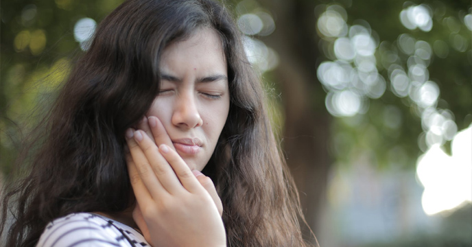Home and Natural Remedies for Toothache Pain