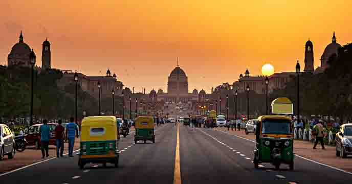 Delhi: Yellow warning issued to stop Omicron, school-college closed indefinitely