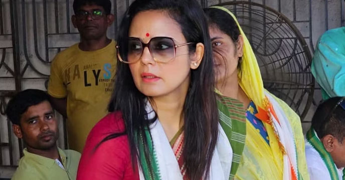 रिश्वत कांड के बीच ममता ने महुआ को दी बड़ी जिम्मेदारी 1 Mahua Moitra 1