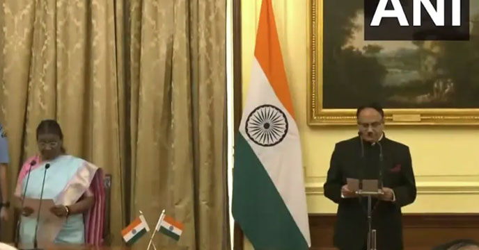 हीरालाल सामरिया ने मुख्य सूचना आयुक्त के रूप में शपथ ली 1 Heeralal Samaria