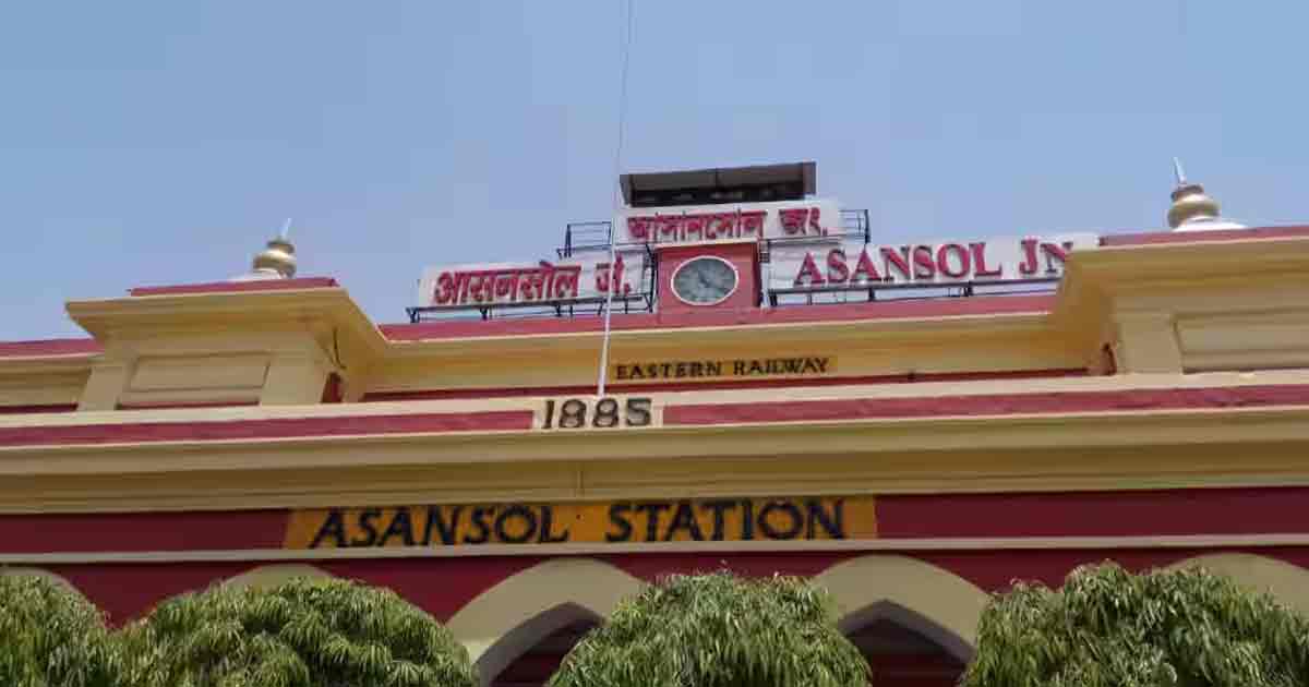Lok Sabha Election 2024: आसनसोल परेड क्लब इलाके में स्थित बूथ पर बना हुआ है भारी तनाव 1 Asansol election24