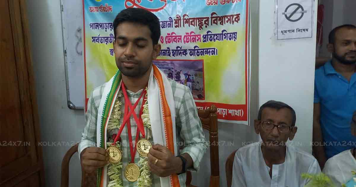 National Table Tennis Champion Shivankur Returns to Nadia, Honored for Gold Win