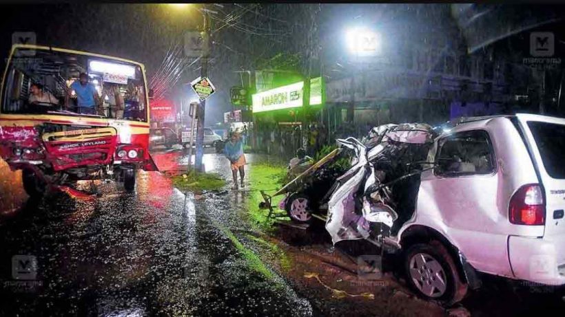 Kerala ,road accident, MBBS, students car crash, Alappuzha , KSRTC,
