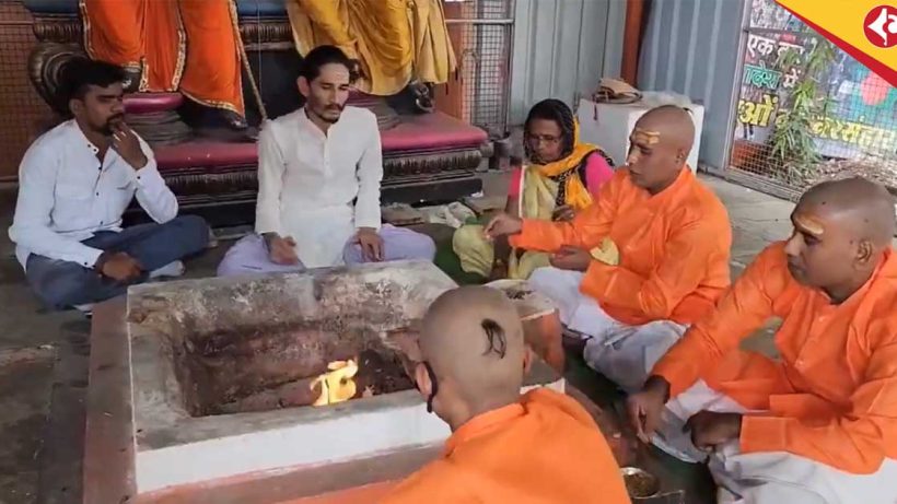 Khandwa’s Mahadevgarh Mandir Witnesses Ghar Wapsi: Family Returns to Sanatan Dharma Roots