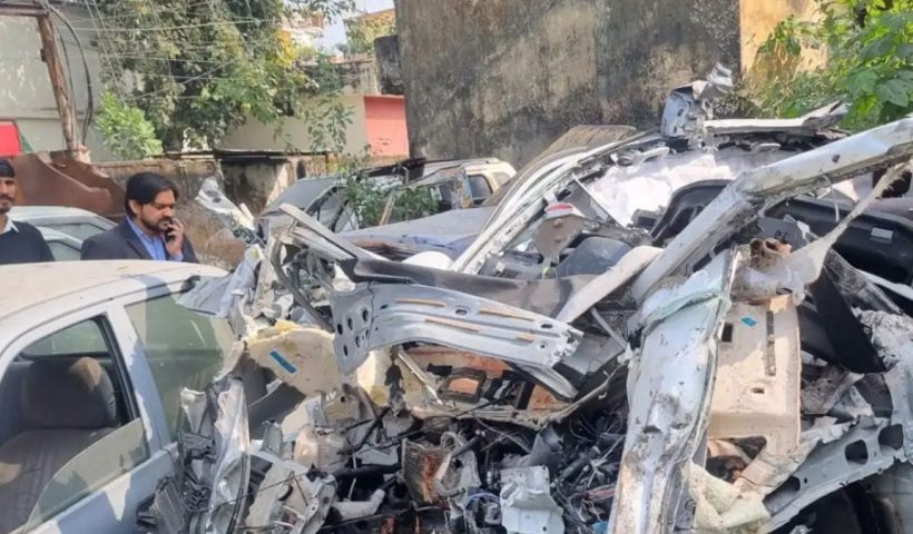 four-up-labourers-die-in-tragic-road-accident-in-uttarakhand-while-returning-home-for-diwali